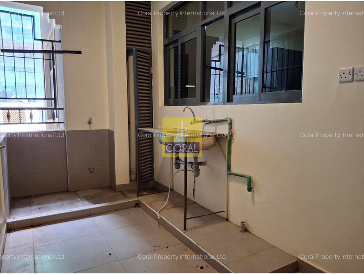 3 Bed Apartment with Lift in Parklands - 6