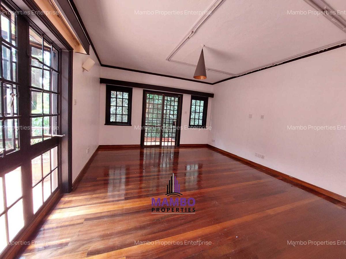 4 Bed Townhouse with En Suite at Riverside Dr - 13