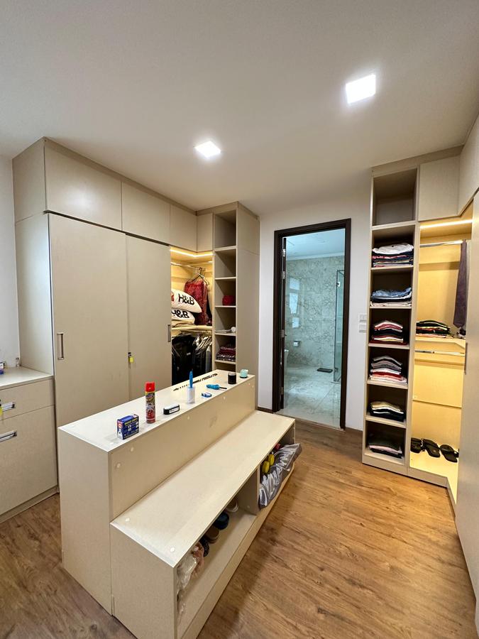 5 Bed Townhouse with En Suite in Westlands Area - 10