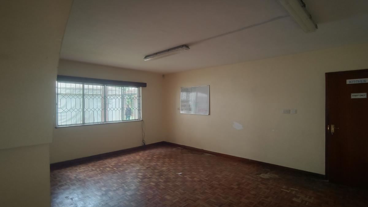5 Bed House with En Suite at Lavington - 4