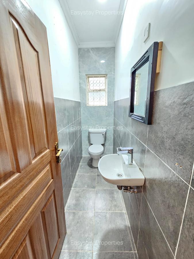 4 Bed House with En Suite in Kitisuru - 6