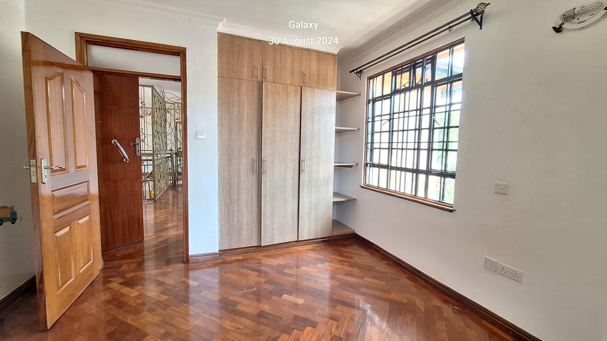 4 Bed Townhouse with En Suite at Evergreen. - 12