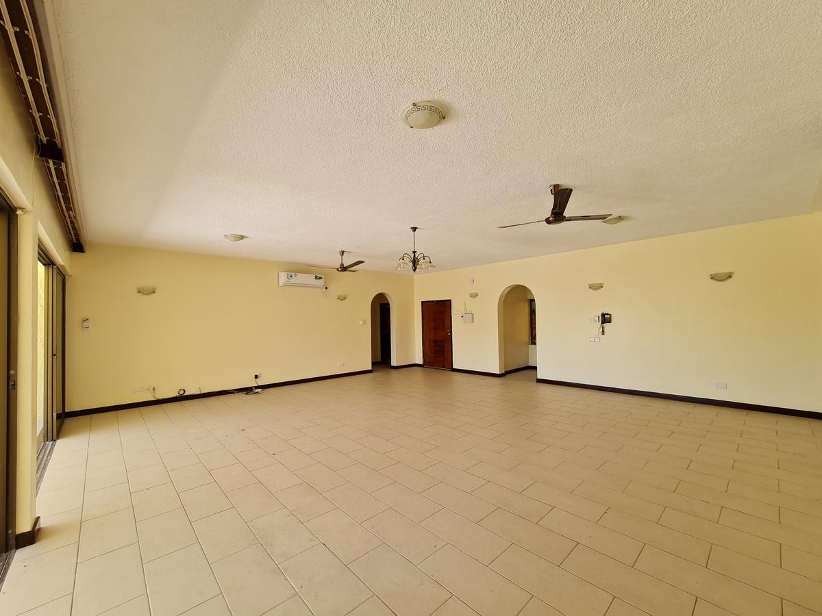 3 Bed Apartment with En Suite in Nyali Area - 5