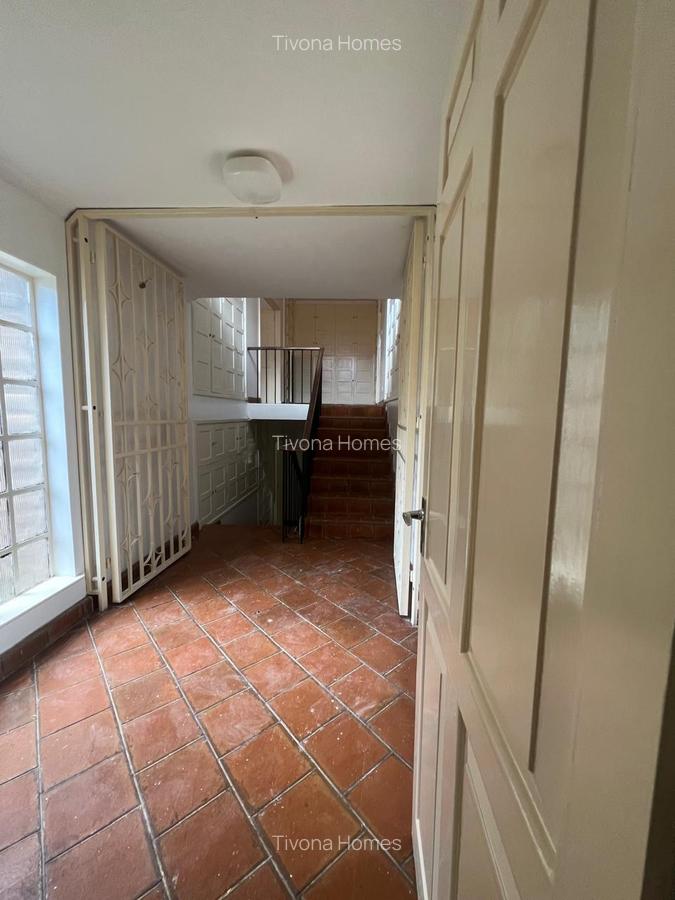 5 Bed House in Lavington - 15