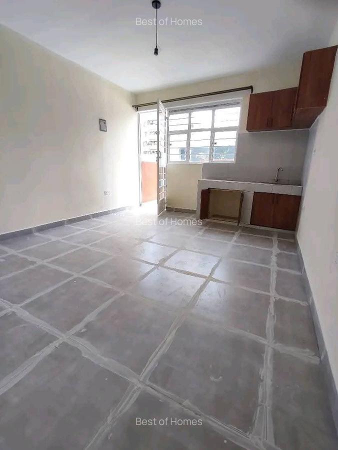 1 Bed House with En Suite in Lavington - 2