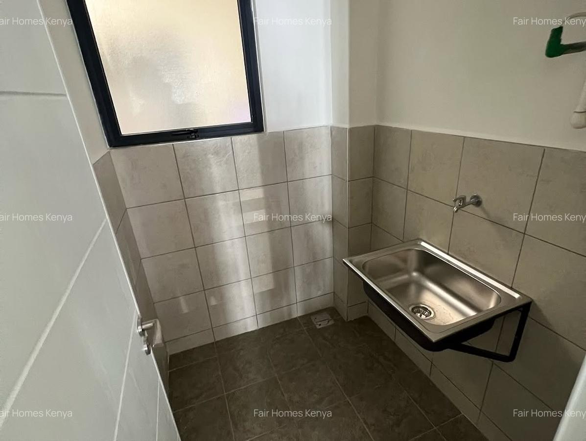 2 Bed Apartment with En Suite at Valley Arcade - 5