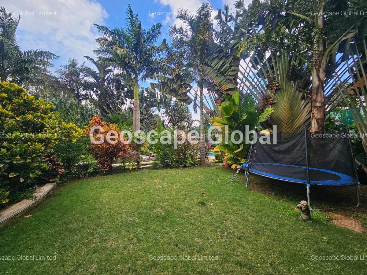 4 Bed House with En Suite in Runda - 2