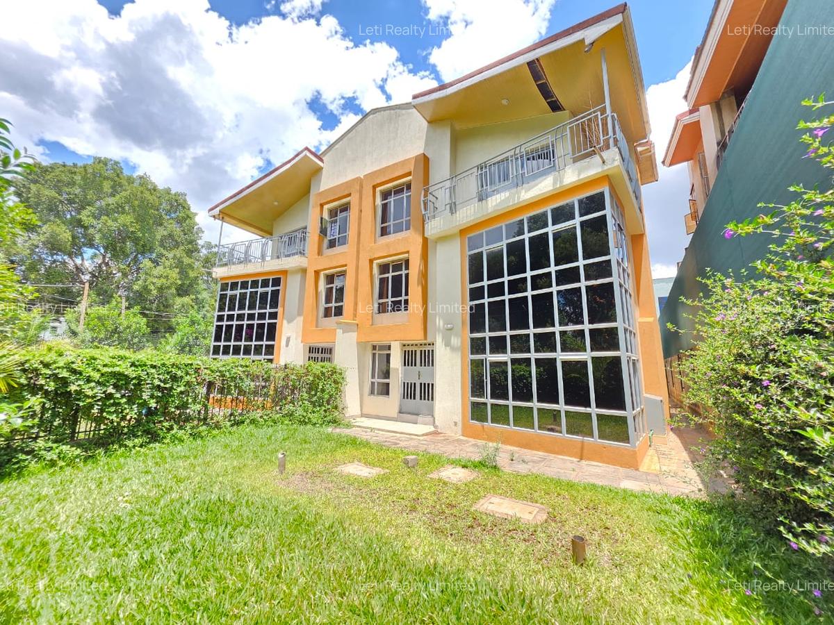 5 Bed Townhouse with En Suite in Lavington - 1