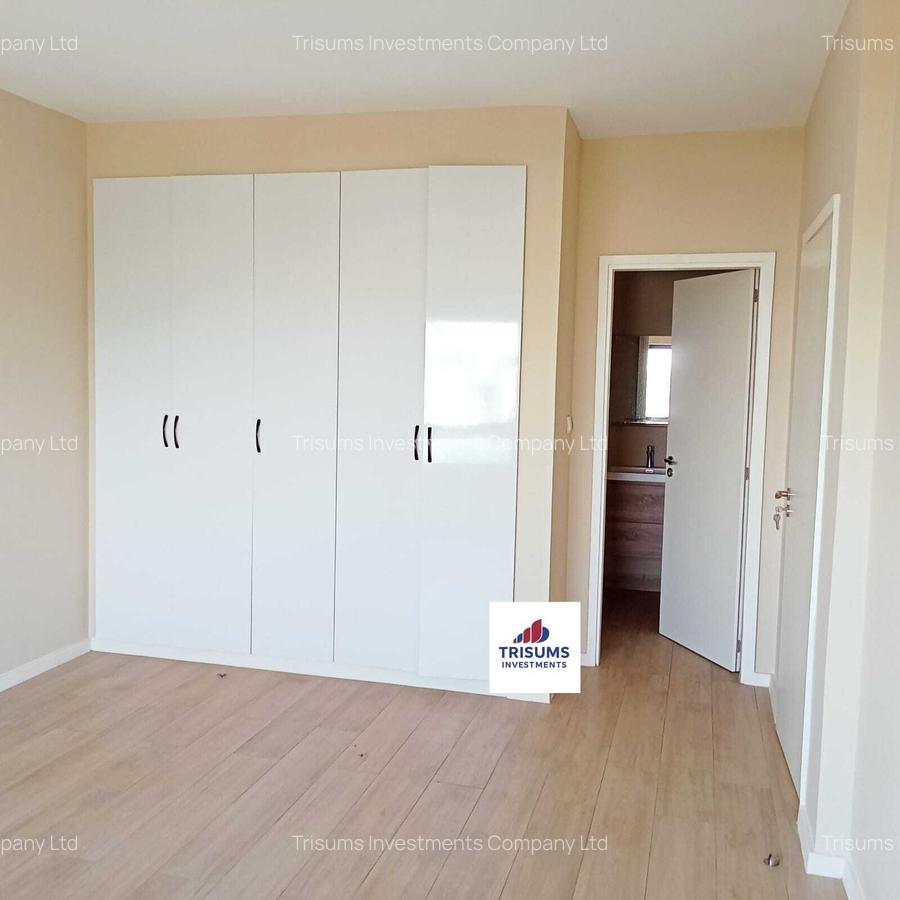 2 Bed Apartment with En Suite in Riverside - 9