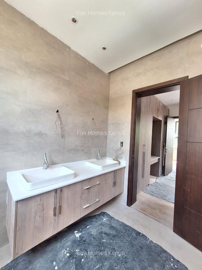 5 Bed Townhouse with En Suite at Kabasiran Avenue - 8