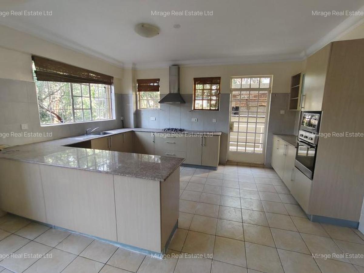 2 Bed Apartment with En Suite in Kilimani - 6