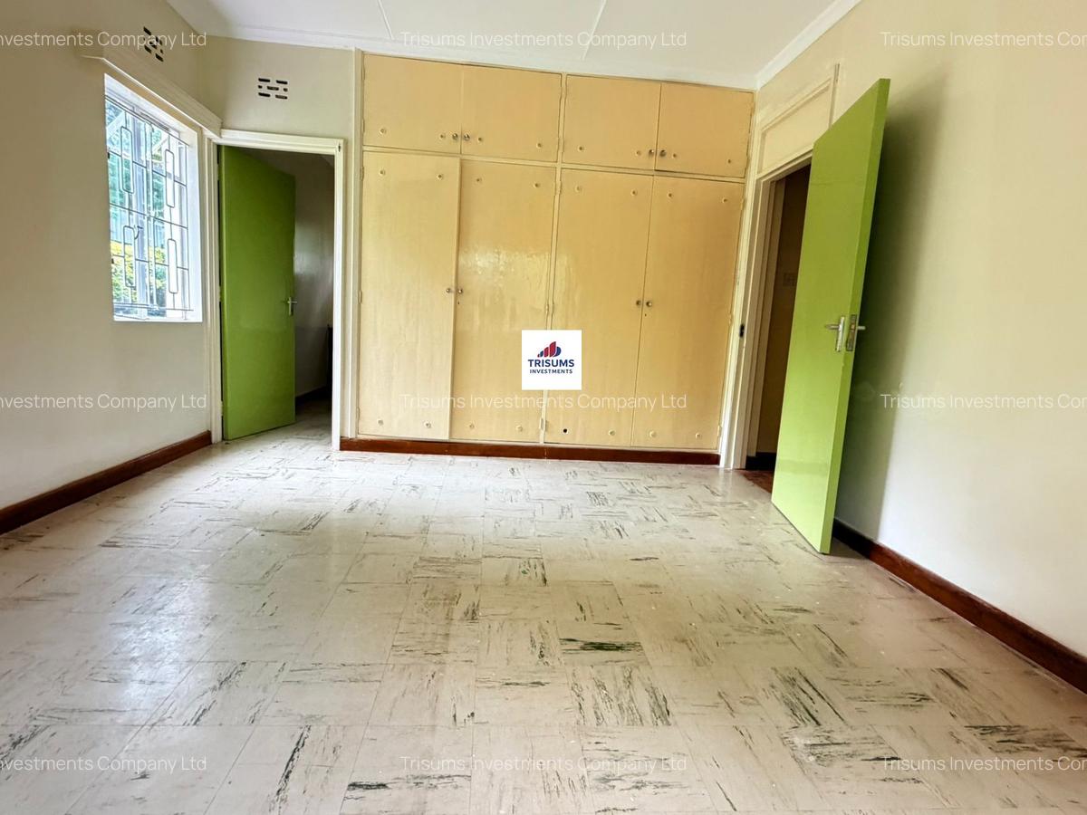 4 Bed House with En Suite in Runda - 8