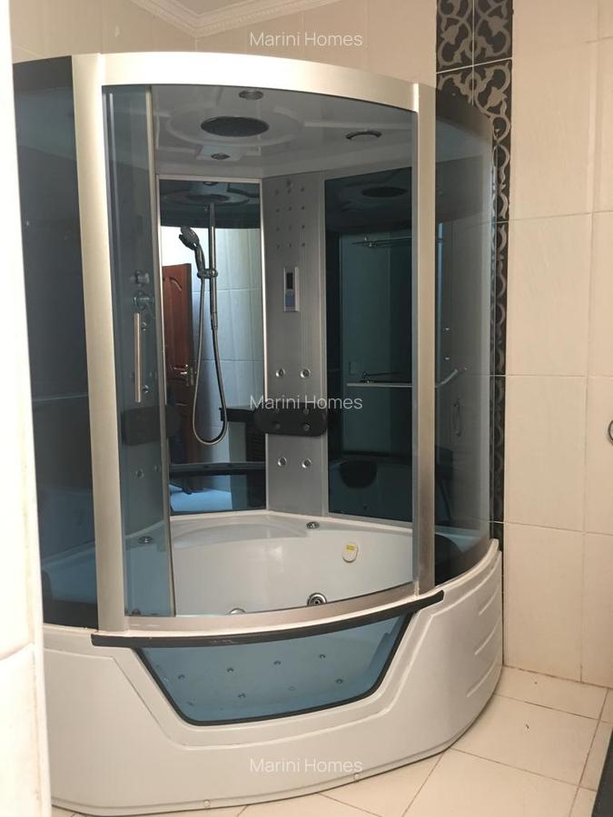 4 Bed Townhouse with En Suite in Kyuna - 10