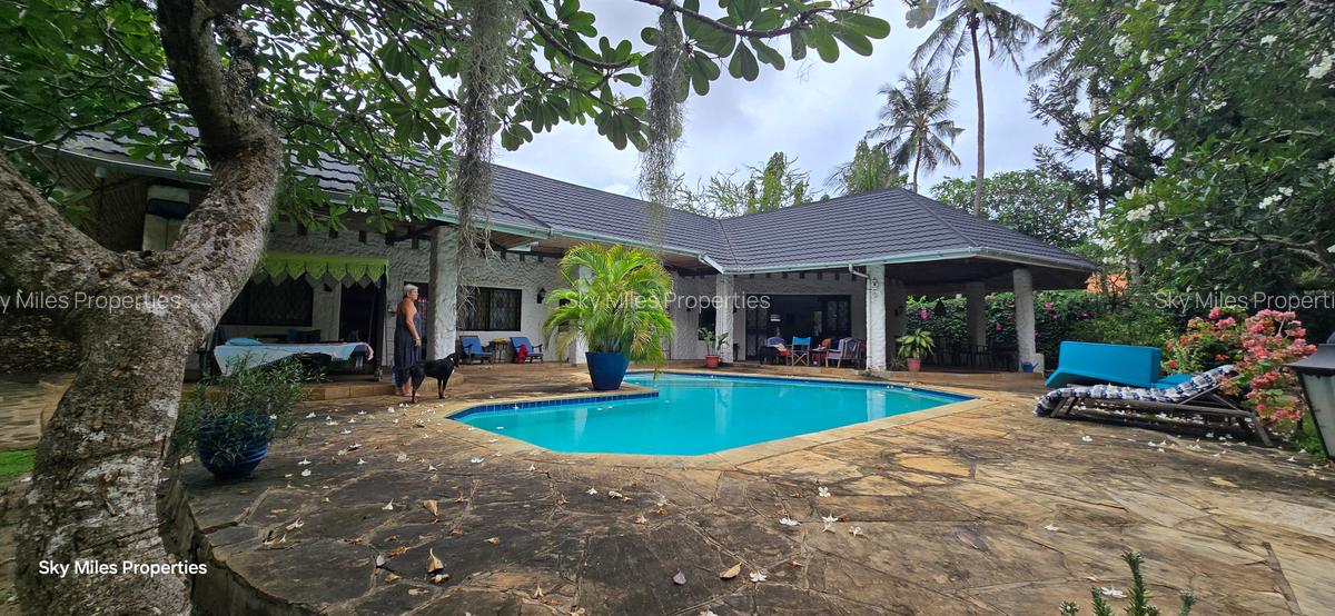 3 Bed Villa with En Suite at Mtwapa La-Marina - 20