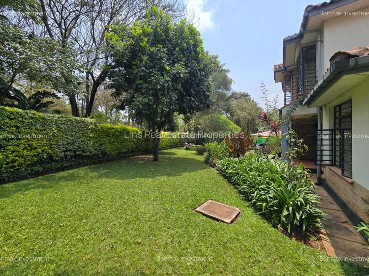 4 Bed Townhouse with En Suite at Rossylin - 16