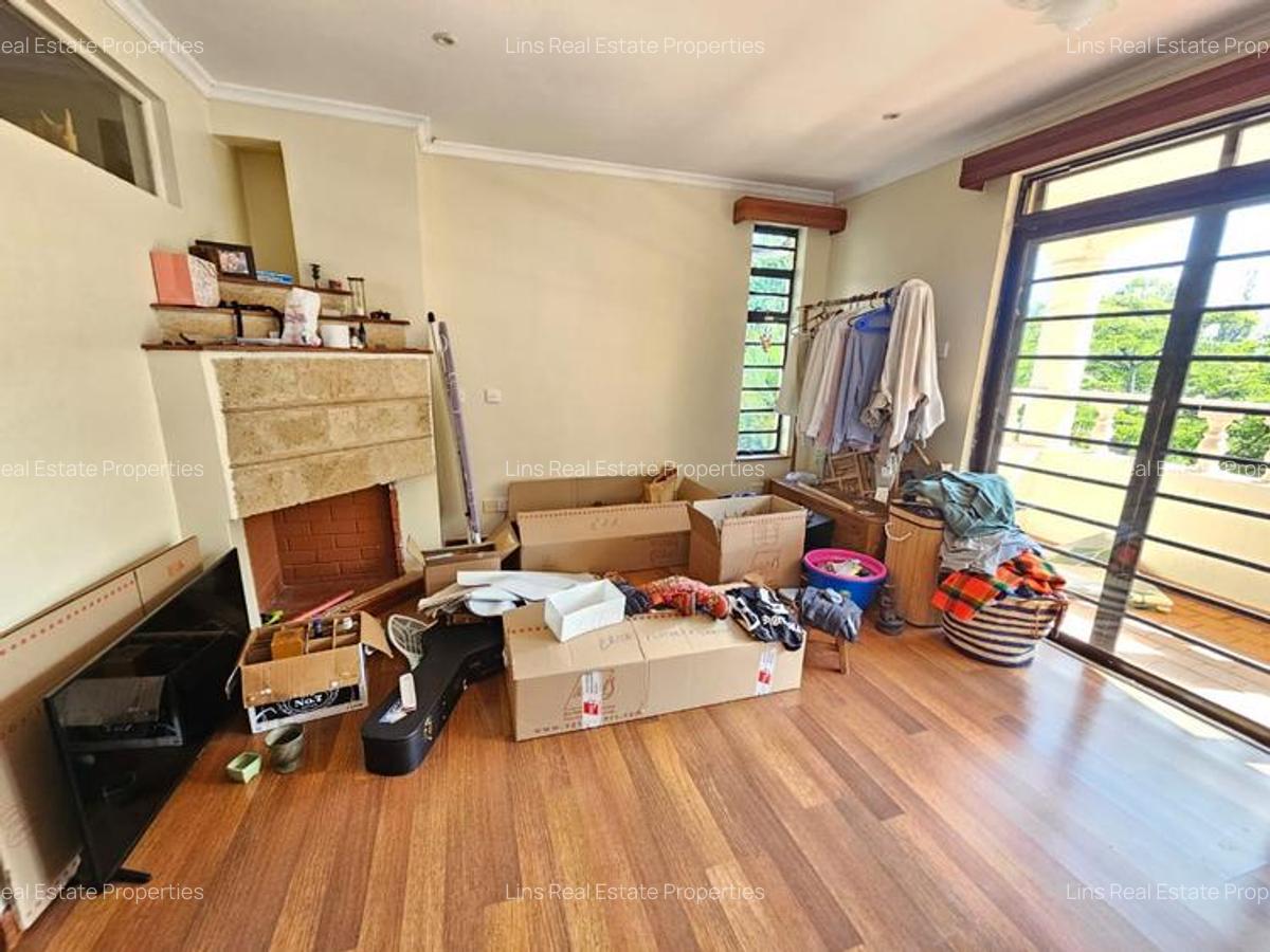 4 Bed Townhouse with En Suite in Rosslyn - 19