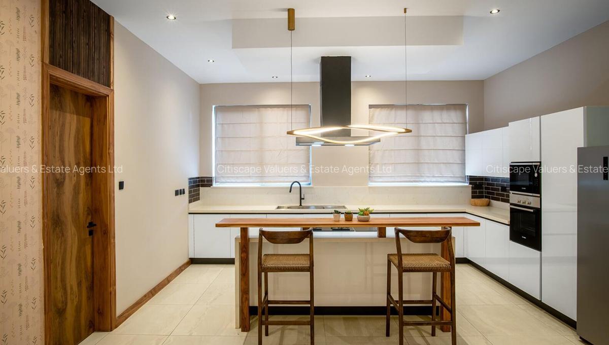 4 Bed Apartment with En Suite in Loresho - 4