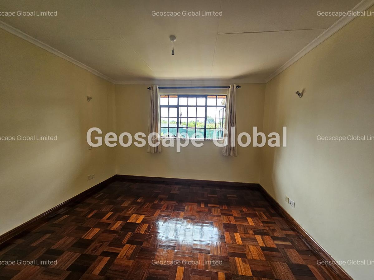 5 Bed House with En Suite in Runda - 8