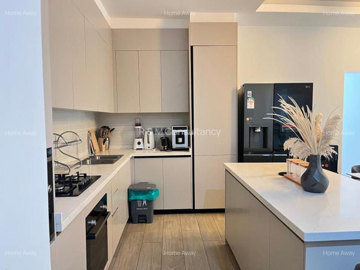 Furnished 3 Bed Apartment with En Suite in Riverside - 8