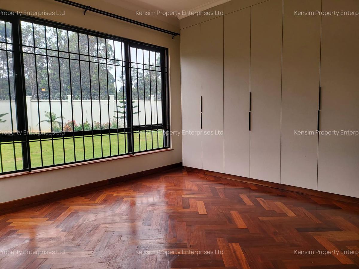 5 Bed Townhouse with En Suite in Kyuna - 12
