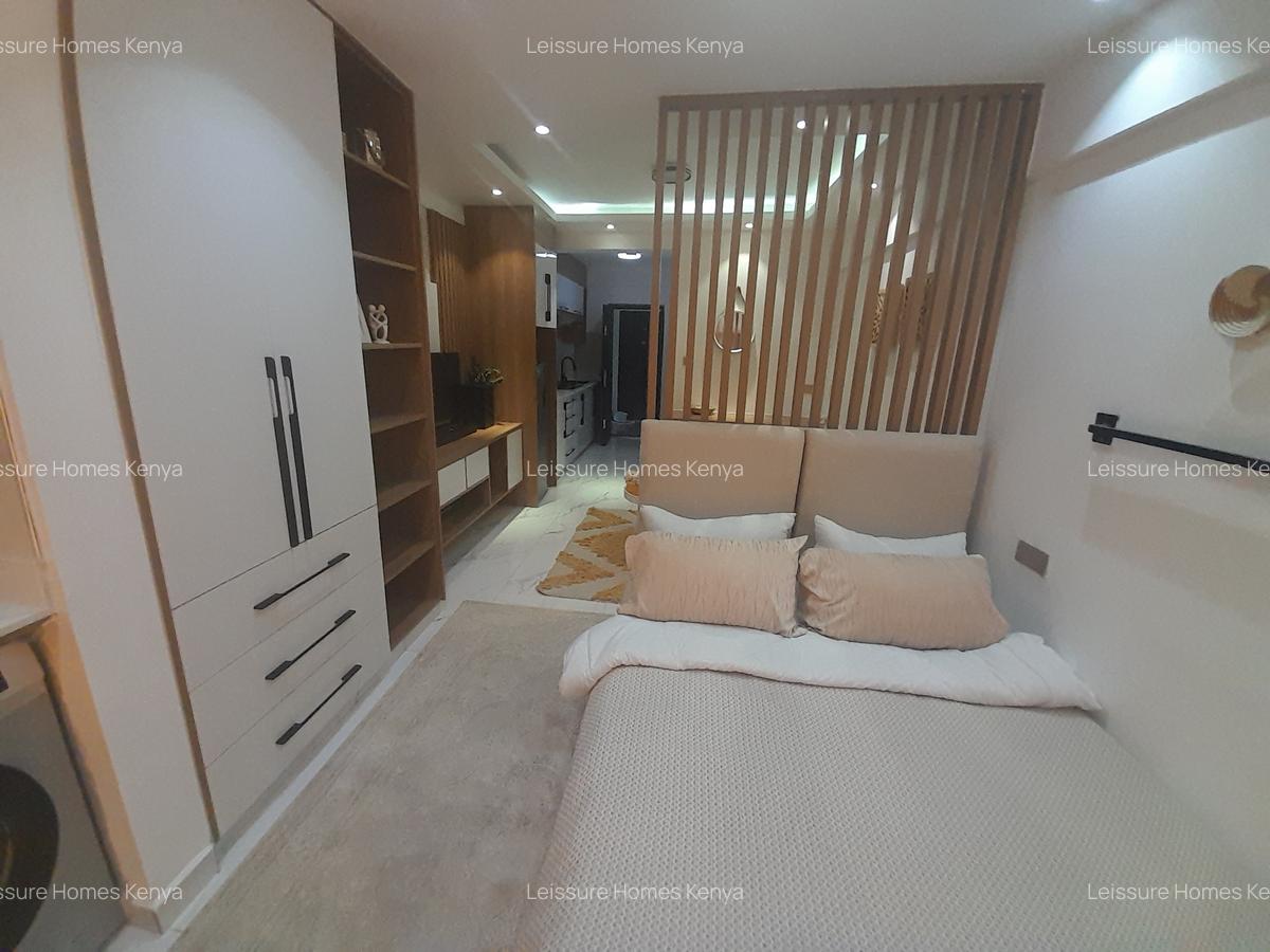 Studio Apartment with Gym at Wood Avenue - 17