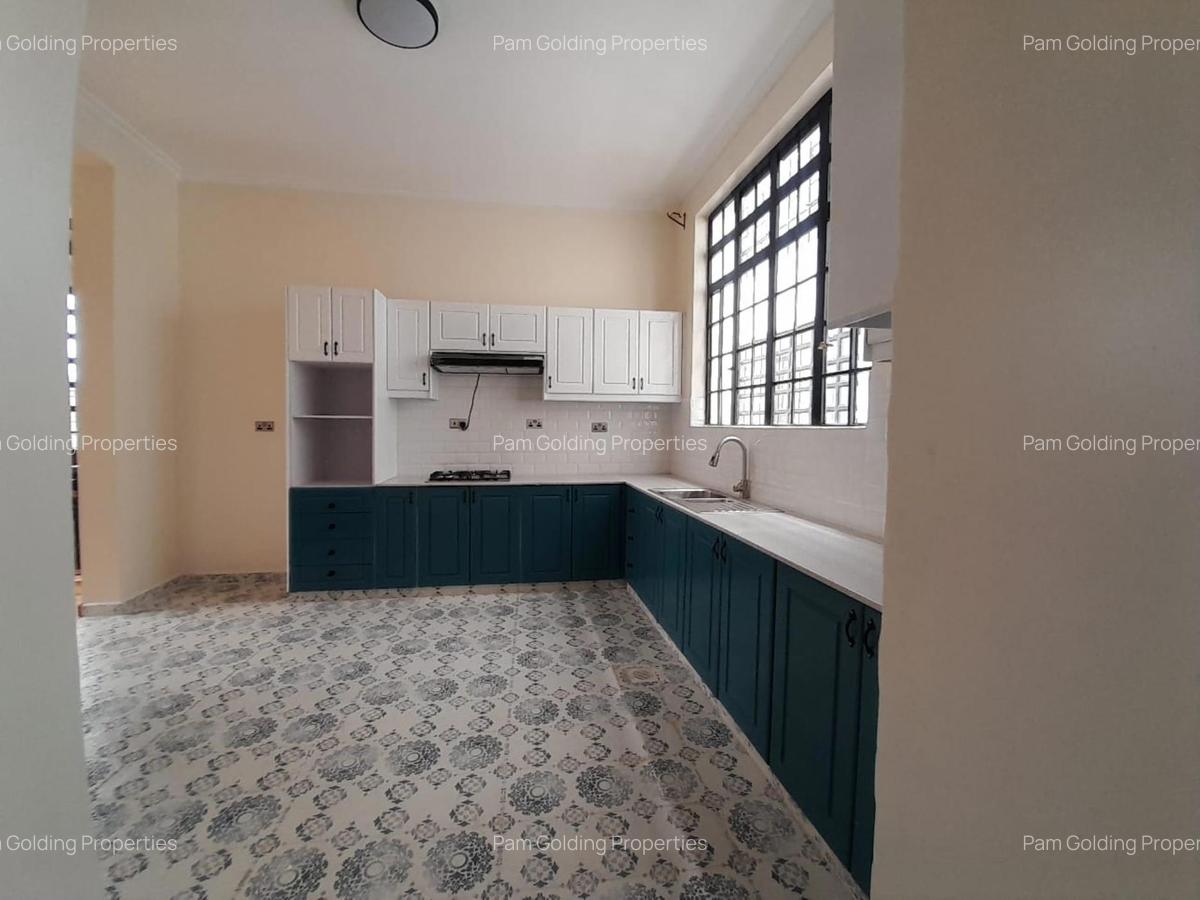 4 Bed House with En Suite in Karen - 4