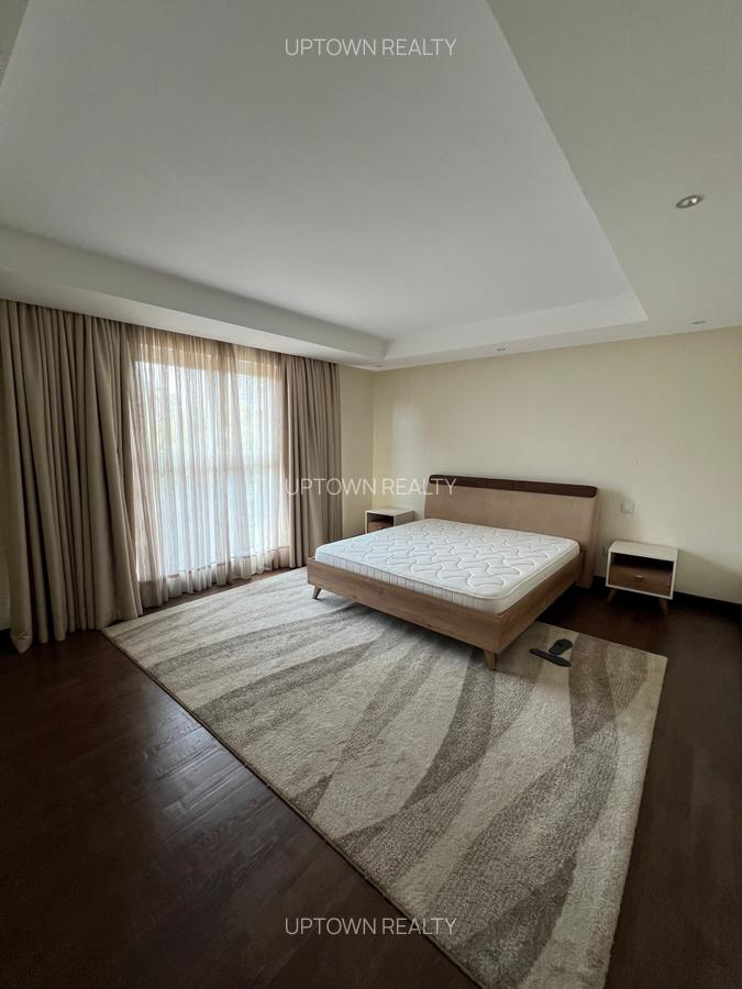 Serviced 3 Bed Apartment with En Suite at Riverside - 15