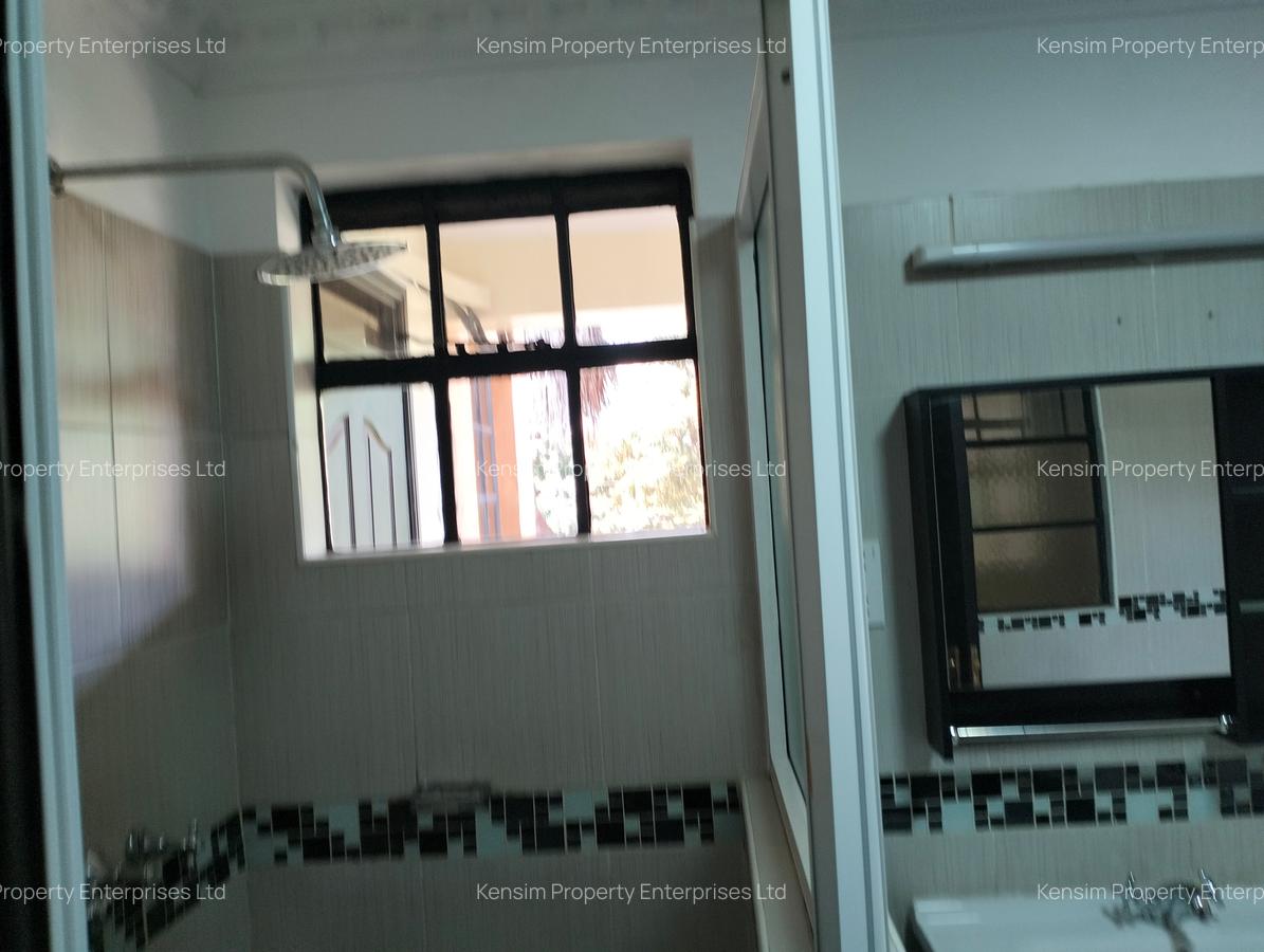5 Bed Townhouse with En Suite in Lavington - 18