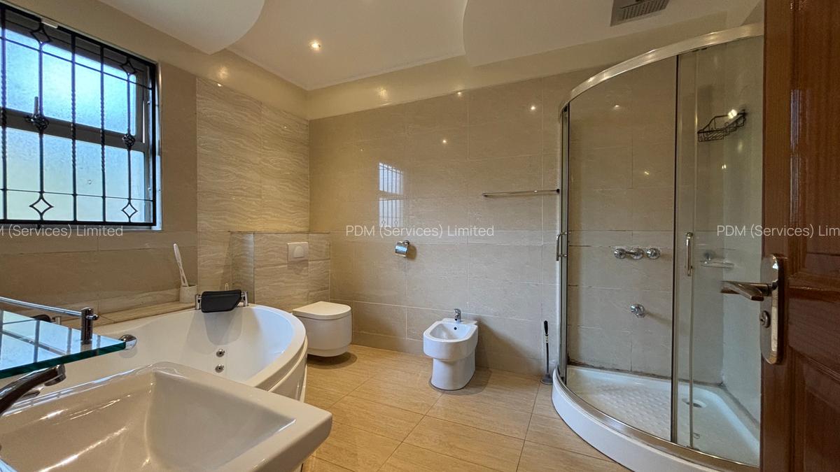4 Bed Villa with En Suite in Runda - 9