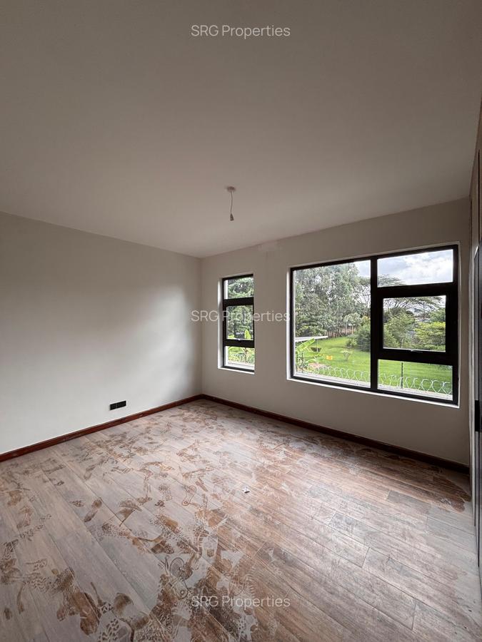 6 Bed Townhouse with En Suite in Lavington - 19