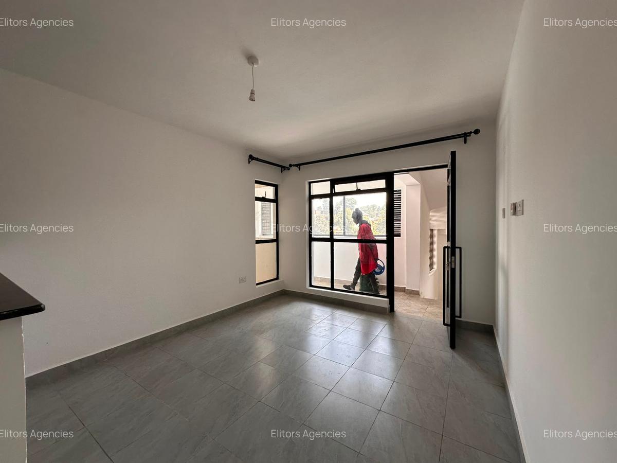 1 Bed Apartment with En Suite at Kirawa Road - 5