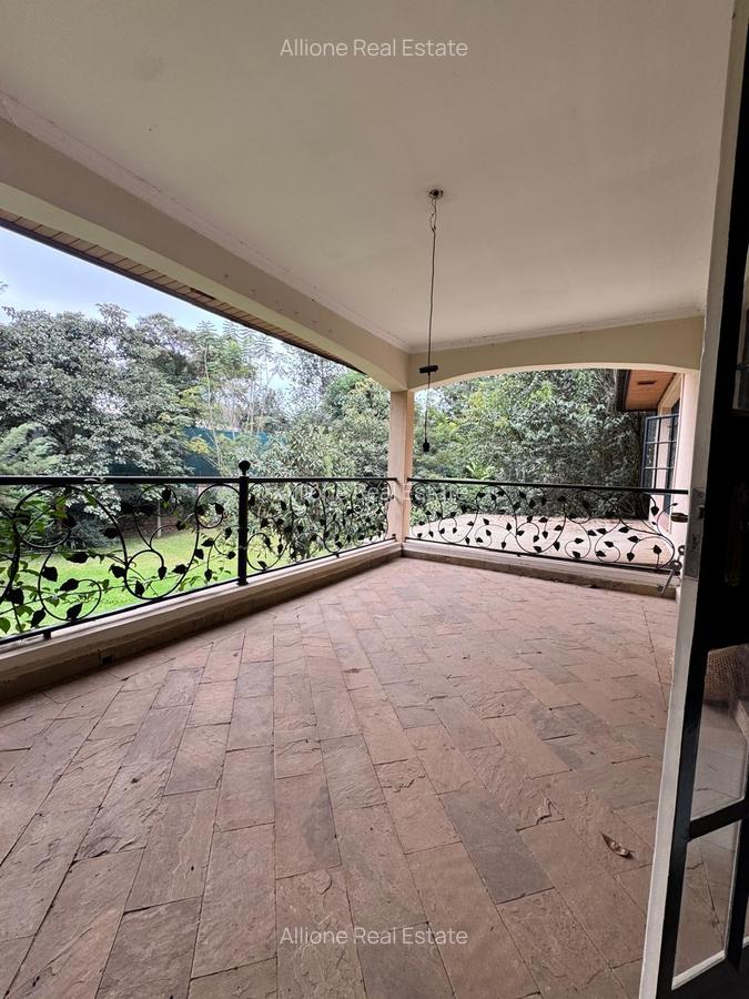 4 Bed Townhouse with Walk In Closet at Near The Hub Mall - 12
