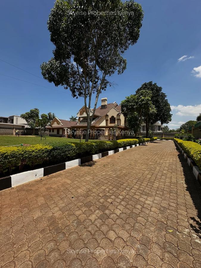 5 Bed House with En Suite in Runda - 18