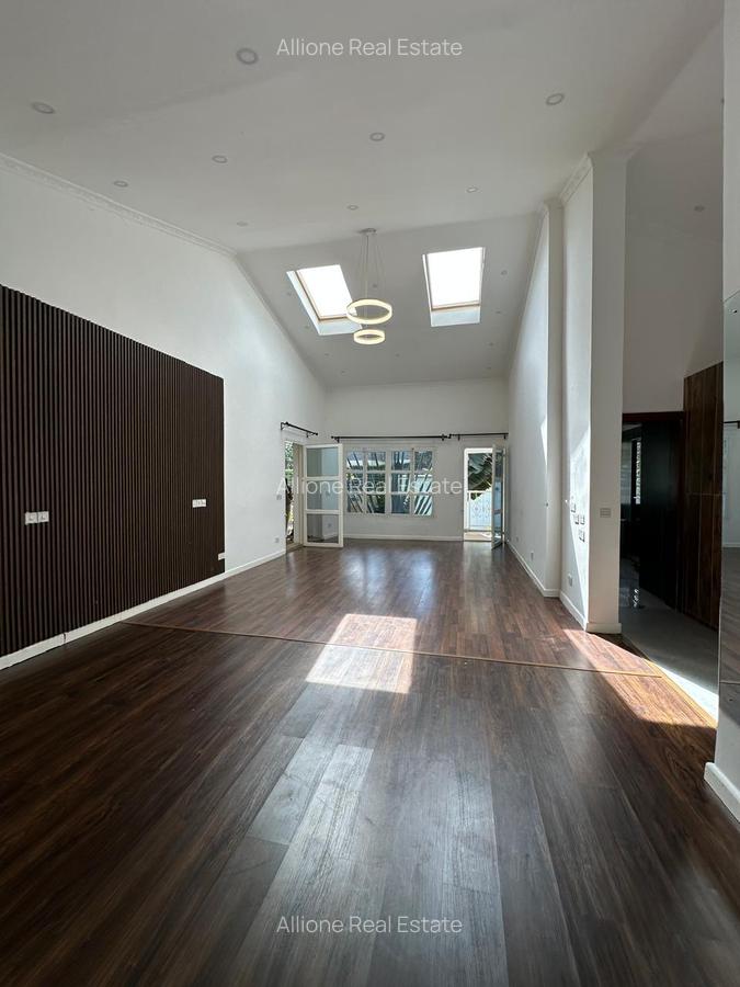 5 Bed House with Swimming Pool in Runda - 10
