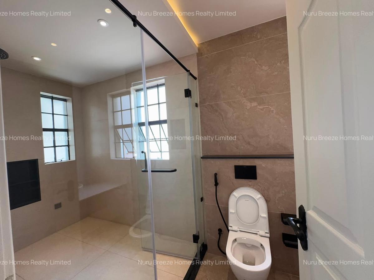 4 Bed Townhouse with En Suite in General Mathenge - 5