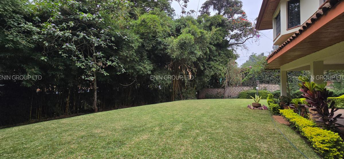 5 Bed Townhouse with En Suite at Lone Tree - 12