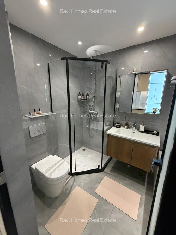 1 Bed Apartment with En Suite at Peponi Road - 6