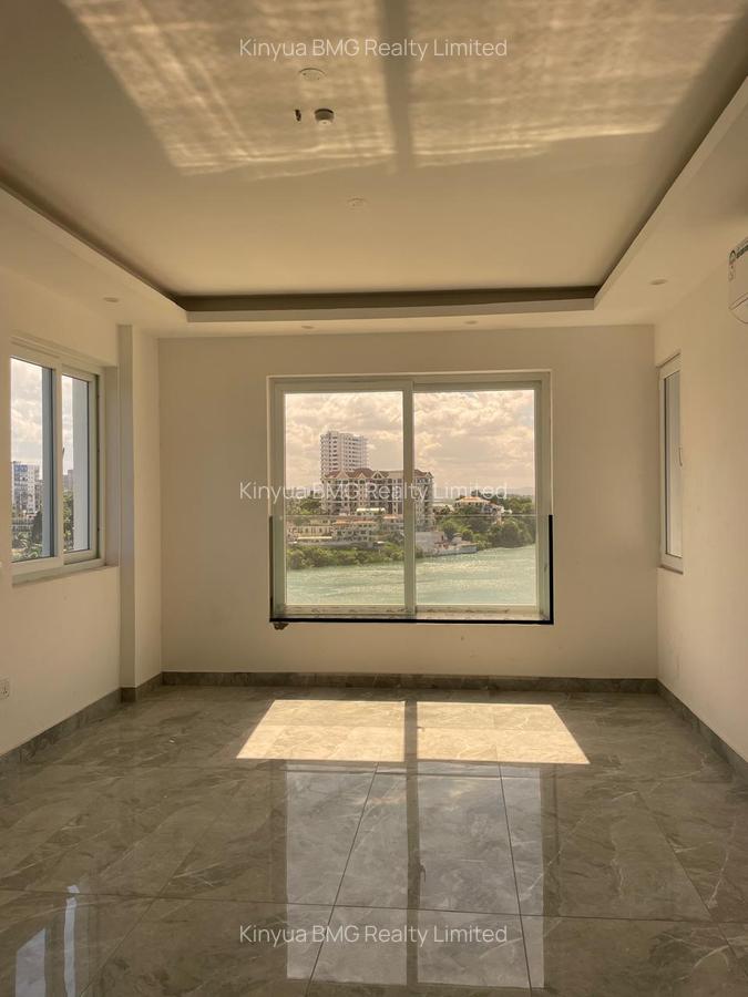 Serviced 3 Bed Apartment with En Suite in Nyali Area - 12