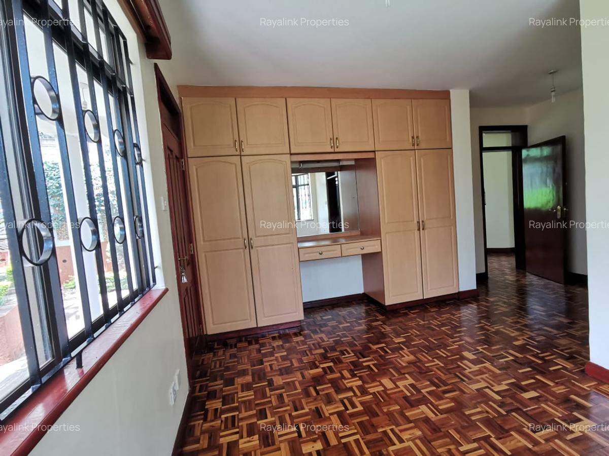 4 Bed Townhouse with En Suite at Eldama Ravine Road - 10