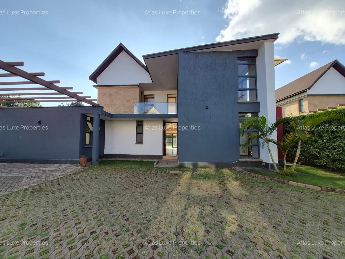 4 Bed Townhouse with En Suite in Garden Estate - 17