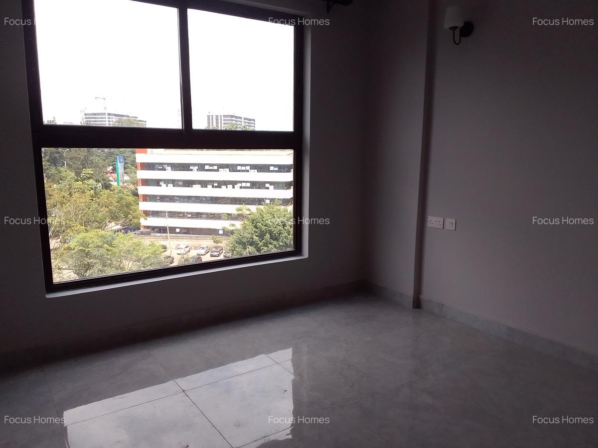 1 Bed Apartment with En Suite in Westlands Area - 8