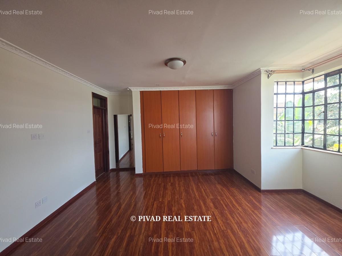 4 Bed House with Swimming Pool at Fourways Estate - 10