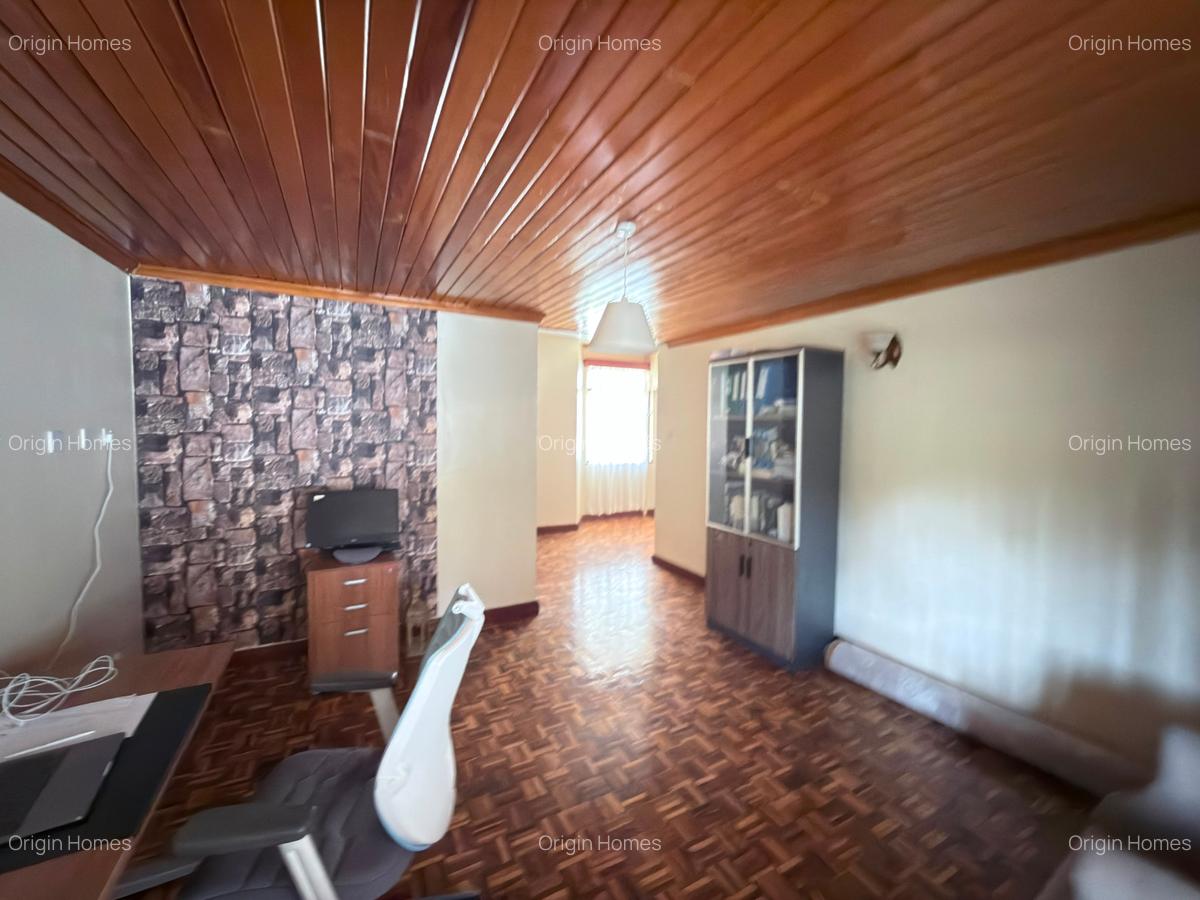 4 Bed Townhouse with En Suite at Westlands - 12