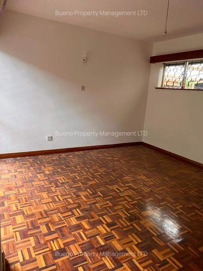 4 Bed Townhouse with Garden in Lavington - 8