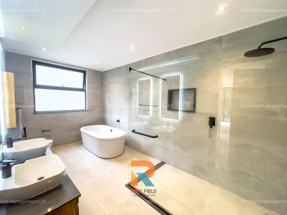 Furnished 4 Bed Apartment with En Suite in Spring Valley - 11