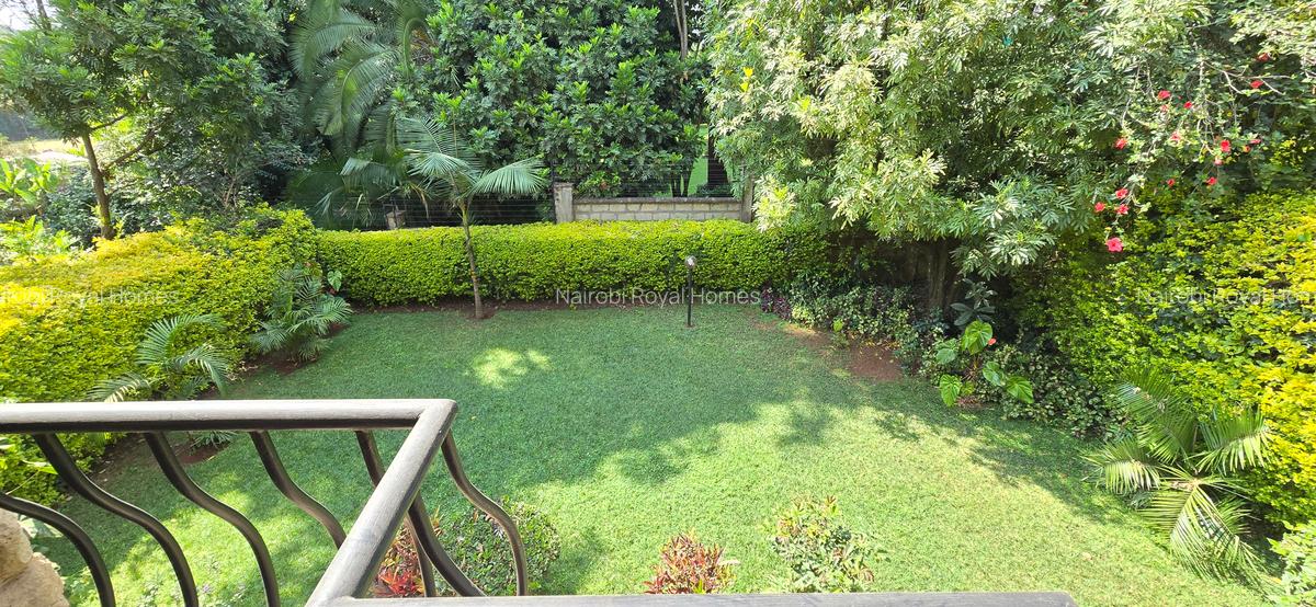 4 Bed Townhouse with En Suite at Lavington James Gichuru - 17
