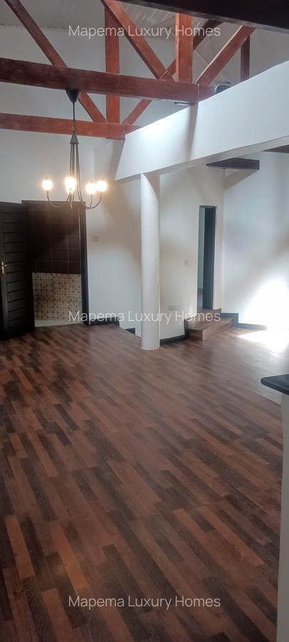 3 Bed House with En Suite at Hillcrest - 4