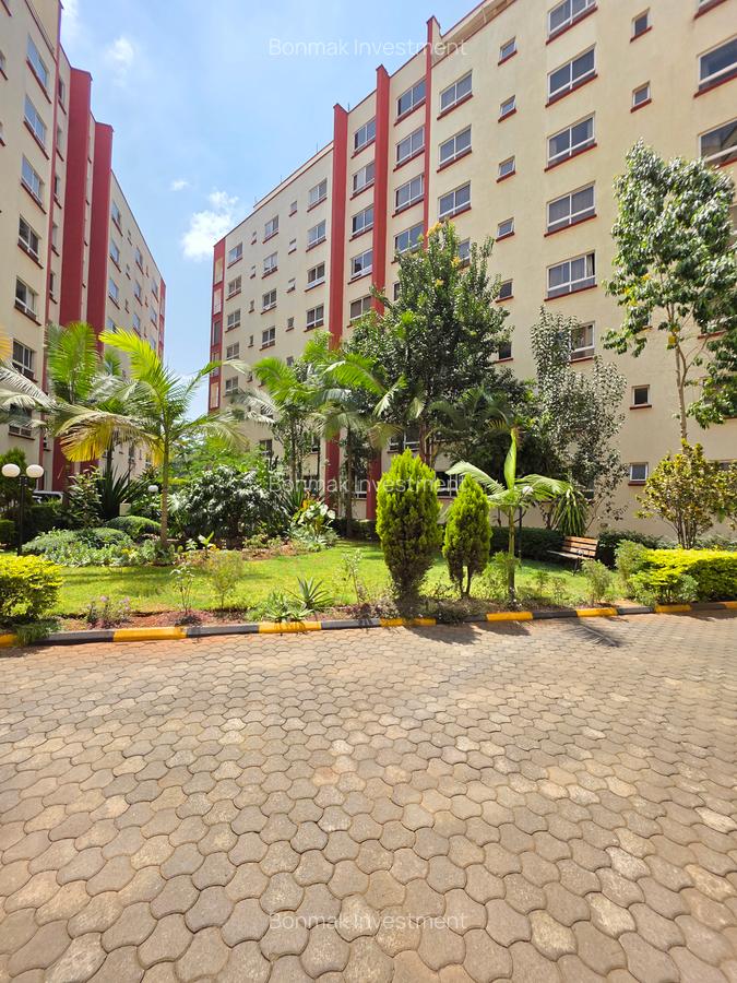 4 Bed Apartment with En Suite at Brookside Drive - 3