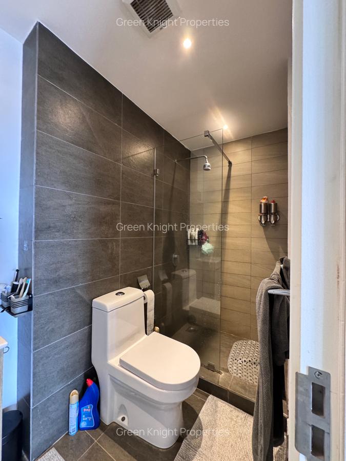 Serviced 1 Bed Apartment with En Suite in Lavington - 9