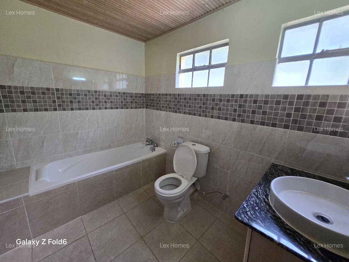 3 Bed House with En Suite at Rimpa - 15